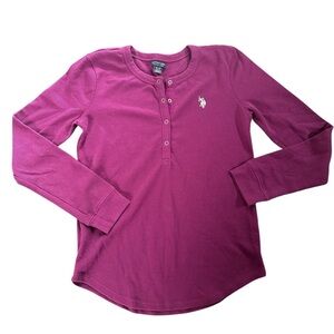 US Polo Assn henley rib knit Long sleeve top in a size M, Raspberry like new